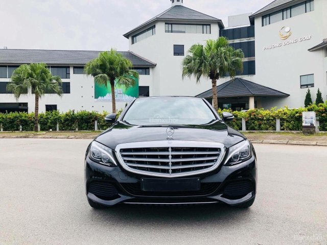 Cần bán gấp Mercedes C250 Eclusive đời 2015, màu đen