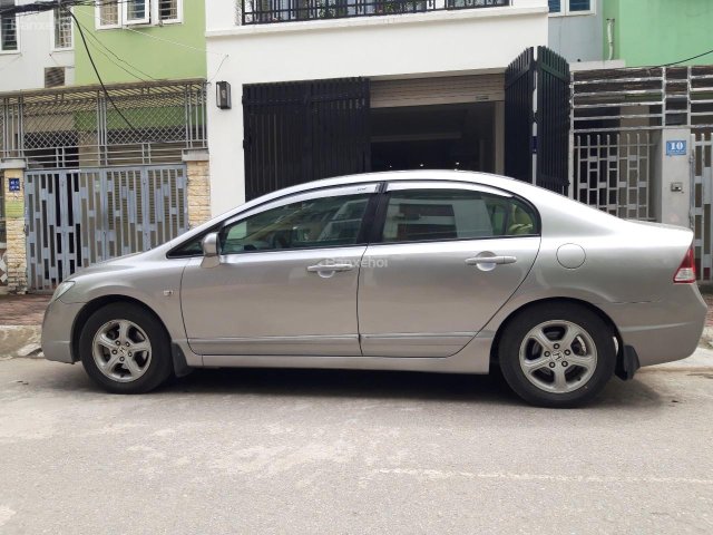 Bán ô tô Honda Civic 1.8 năm sản xuất 2008, màu bạc