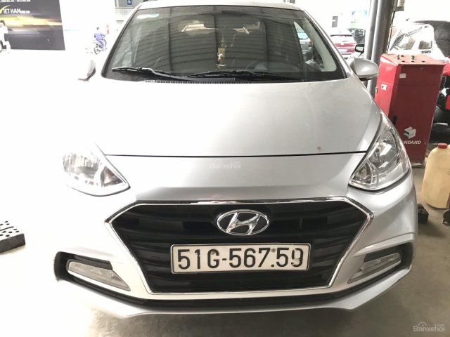 Bán Grand i10 Sedan 1.2MT bản gia đình màu bạc số sàn sản xuất 2018 biển Sài Gòn