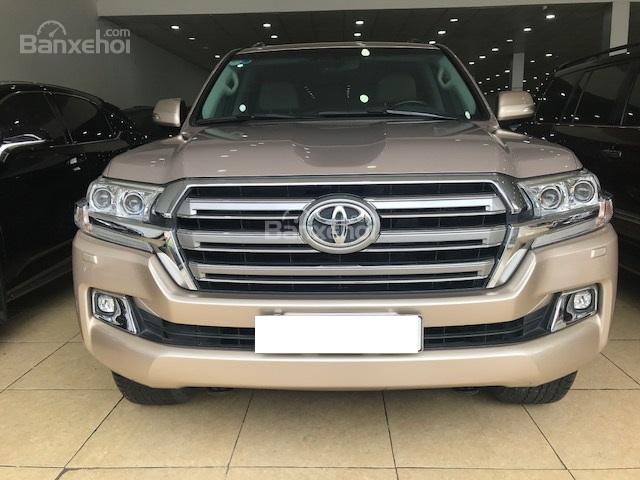 Bán Toyota Land Cruiser VX sản xuất năm 2016, màu vàng, nhập khẩu đăng ký tư nhân