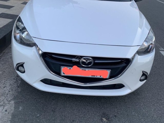 Cần bán xe Mazda 2 sản xuất 2016 AT, màu trắng - Lh: 0985405548