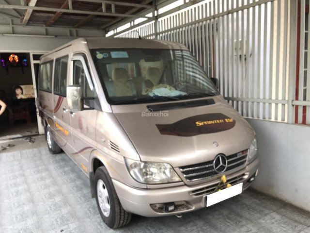 Bán xe Mercedes Sprinter 2012 máy dầu, số sàn, bản 311, màu xám kem