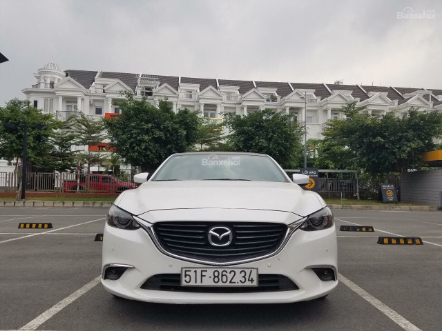 Cần bán xe Mazda6 Premium Model 2018 giá cực tốt