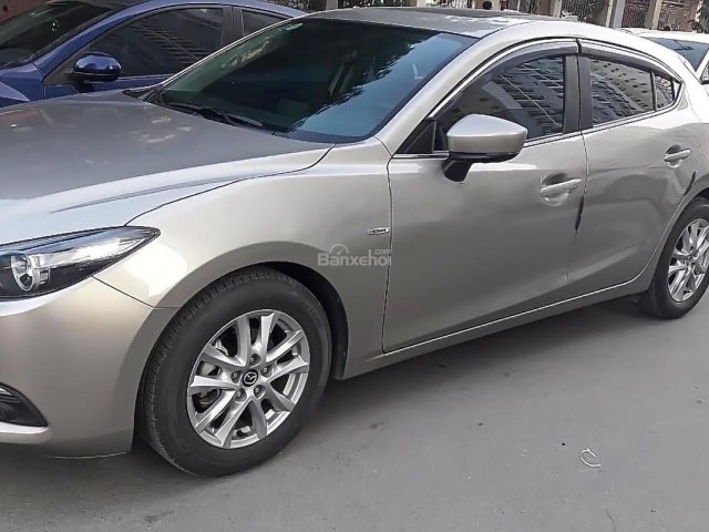 Bán Mazda 3 1.5 AT đời 2017, màu xám