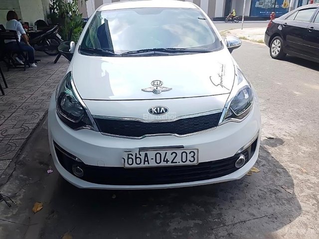 Bán xe Kia Rio 2015, màu trắng, xe nhập như mới 
