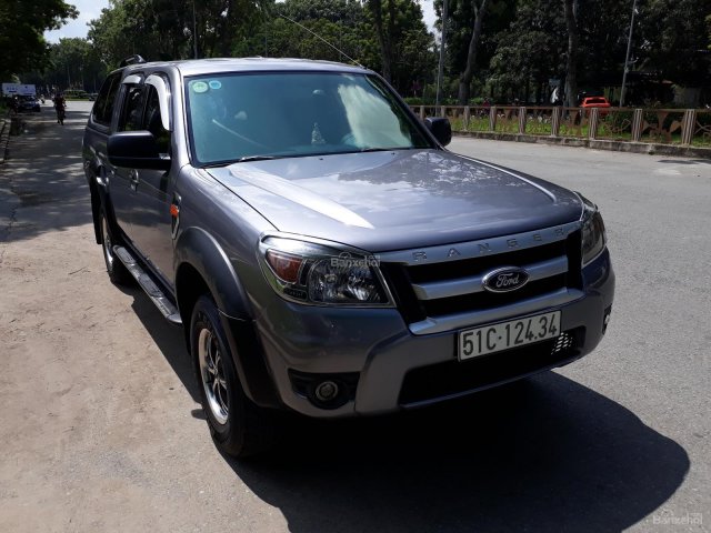 Cần bán Ford Ranger XL 2.5 4x2 MT đời 2011, màu xám (ghi), xe nhập