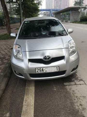 Cần bán lại xe Toyota Yaris 2010, màu bạc, xe nhập