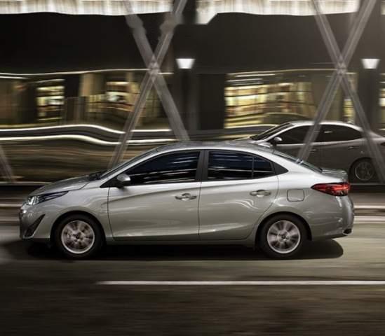 Cần bán Toyota Vios đời 2018, màu bạc, 516 triệu