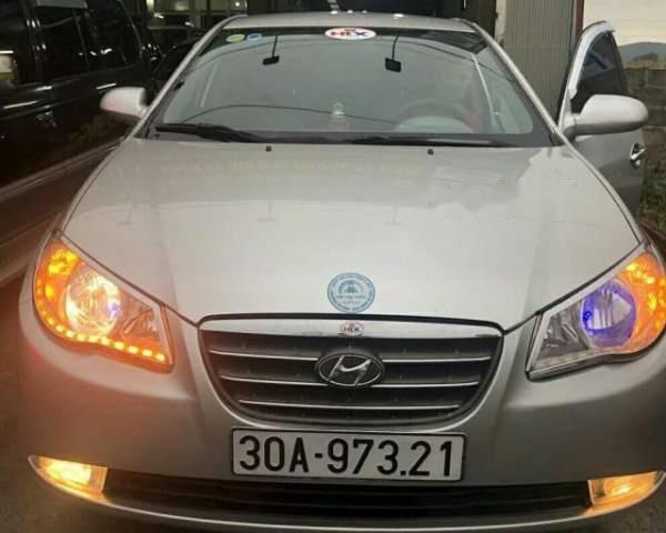 Bán Hyundai Elantra đời 2008, màu bạc số sàn, giá 215tr