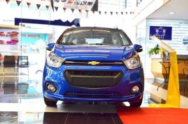 Cần bán xe Chevrolet Spark sản xuất năm 2018, màu xanh lam