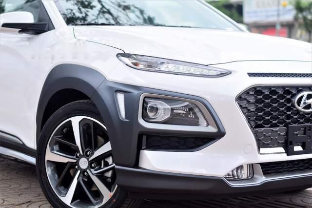 Bán xe Hyundai Kona đời 2018, màu trắng, giá chỉ 635 triệu