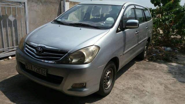 Cần bán gấp Toyota Innova MT năm 2007, màu bạc, giá tốt