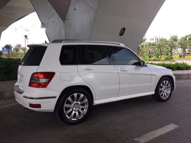 Cần bán xe Mercedes GLK300 đời 2009, màu trắng0