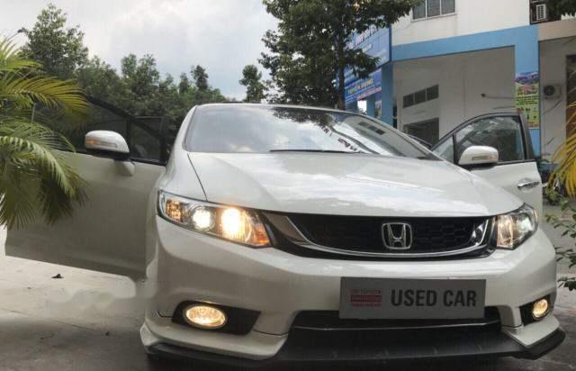 Bán ô tô Honda Civic đời 2016, màu trắng, giá chỉ 720 triệu