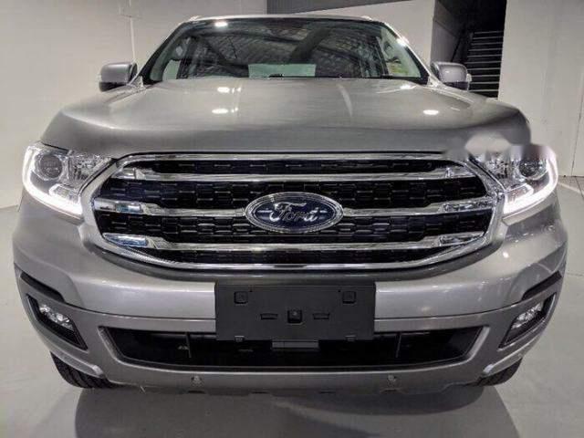 Cần bán Ford Everest đời 2018, màu bạc, nhập khẩu nguyên chiếc số tự động