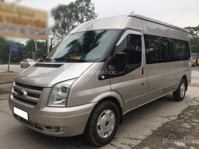 Cần bán gấp xe Ford Transit 2013, màu bạc, số sàn máy dầu 16 chỗ