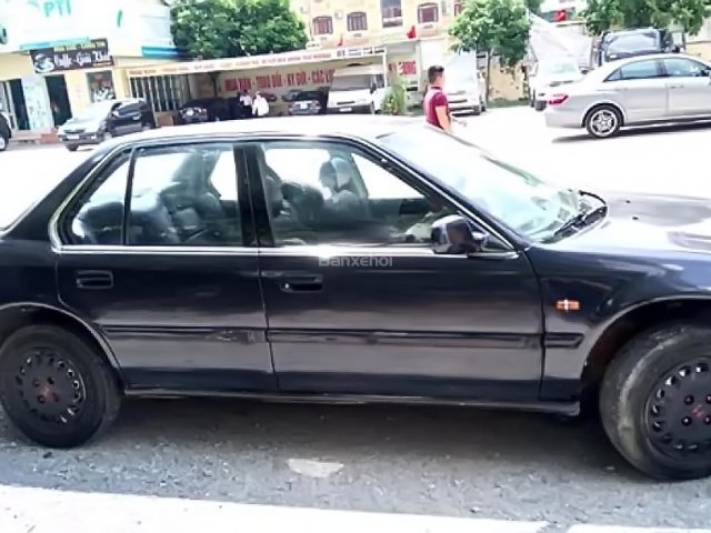 Cần bán Honda Accord 2.0 MT sản xuất 1990, màu đen, xe nhập