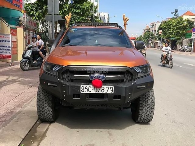 Bán Ford Ranger Wildtrack 3.2 đời 2018, màu vàng, nhập khẩu  