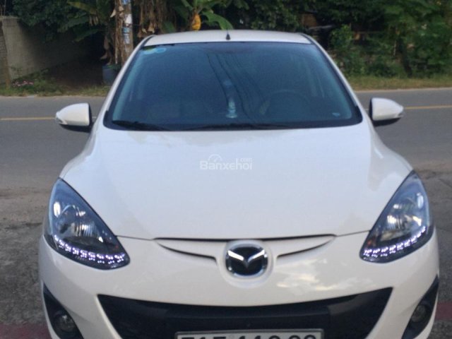 Cần bán Mazda 2 S AT năm 2015, màu trắng chính chủ