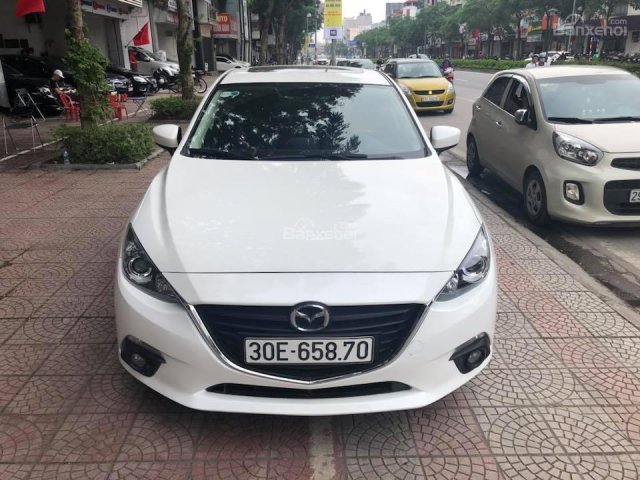 Bán Mazda 3 1.5AT Sedan sản xuất năm 2016, màu trắng, giá tốt