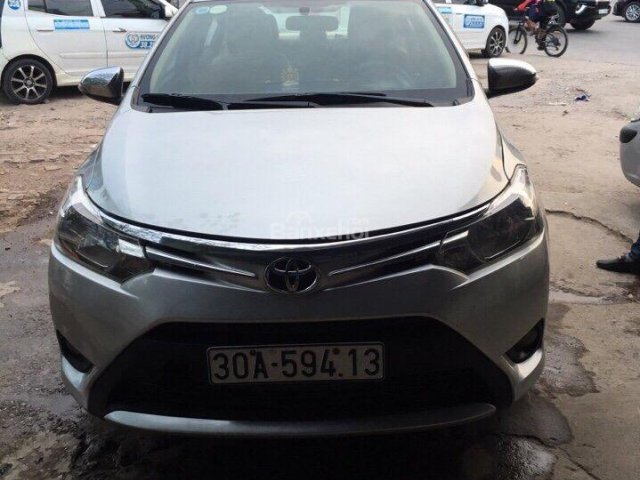 Cần bán Toyota Vios E 2015, màu bạc, 450 triệu