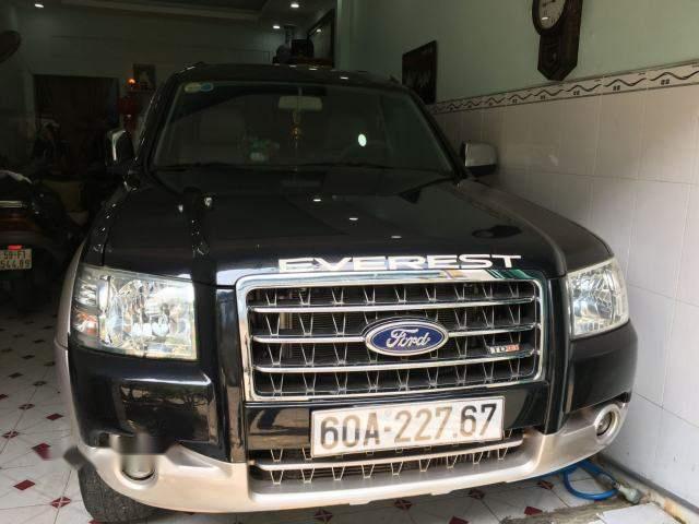 Cần bán gấp Ford Everest 2009, màu đen, xe gia đình, 435tr