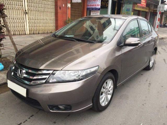 Gia đình bán xe Honda City sản xuất năm 2014, màu xám