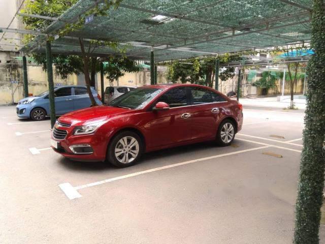 Bán lại xe Chevrolet Cruze LTZ sản xuất năm 2017, màu đỏ như mới