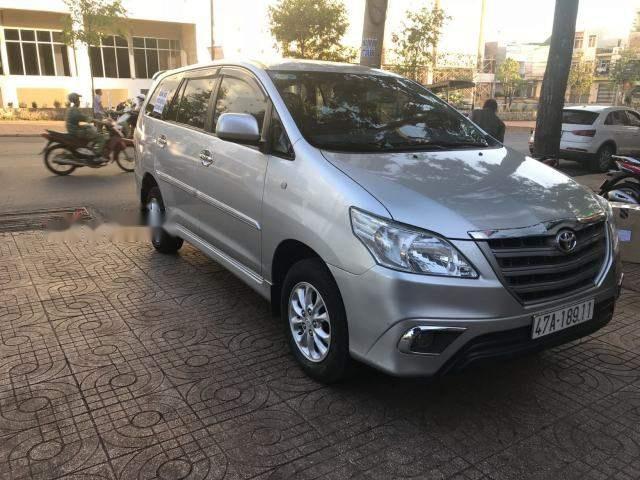 Bán Toyota Innova sản xuất năm 2014, màu bạc 