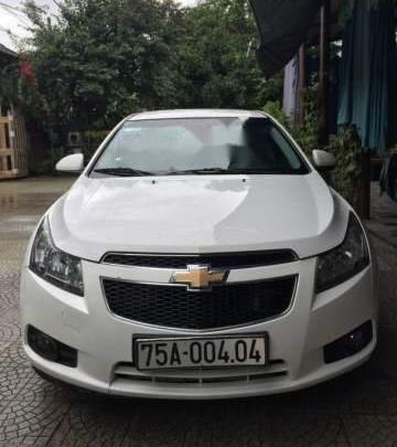 Bán Chevrolet Cruze đời 2010, màu trắng, nhập khẩu  