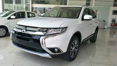 Mitsubishi Outlander 2019, đủ màu đủ phiên bản, tặng ghế da hoặc cam 360 chính hãng hỗ trợ trả góp, LH 0985598257