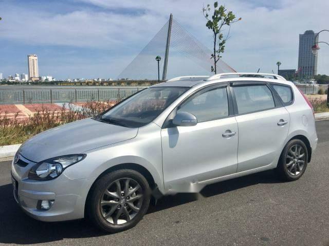 Bán Hyundai i30 1.6AT năm 2010, màu bạc, nhập khẩu Hàn Quốc, giá tốt