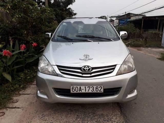 Tôi cần bán một xe Innova 2.0 MT đời 2008, xe còn mới đẹp, không một vết trầy