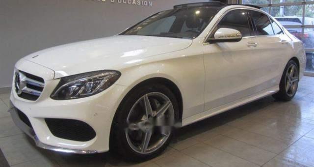 Bán Mercedes C300 AMG 2016, màu trắng chính chủ