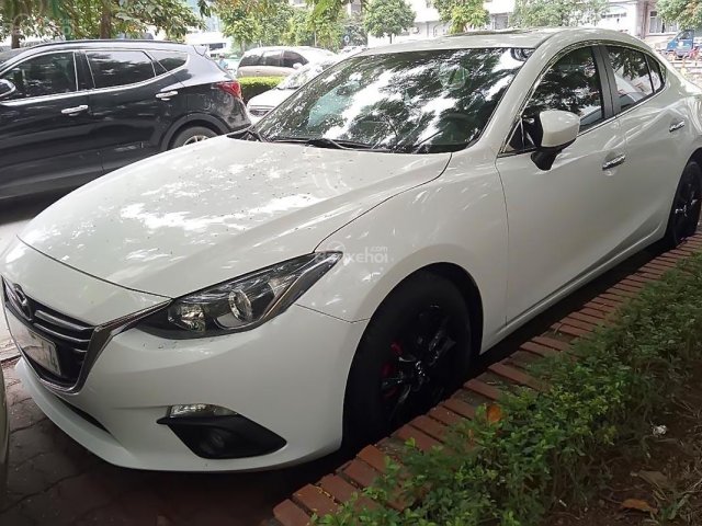 Cần bán gấp Mazda 3 1.6AT 2016, màu trắng chính chủ giá cạnh tranh