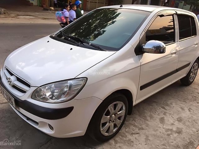 Cần bán Hyundai Gezt đời 2009, số sàn, máy xăng, màu trắng, xe một chủ đi từ mới