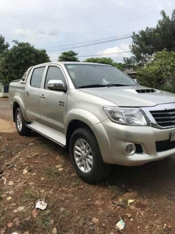 Bán Toyota Hilux 3.0G sản xuất 2013, màu bạc, nhập khẩu số sàn