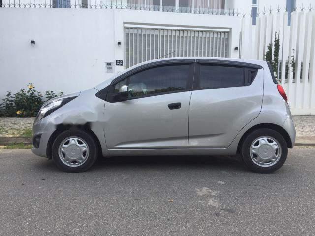 Cần bán gấp Chevrolet Spark Van đời 2016, màu bạc xe gia đình