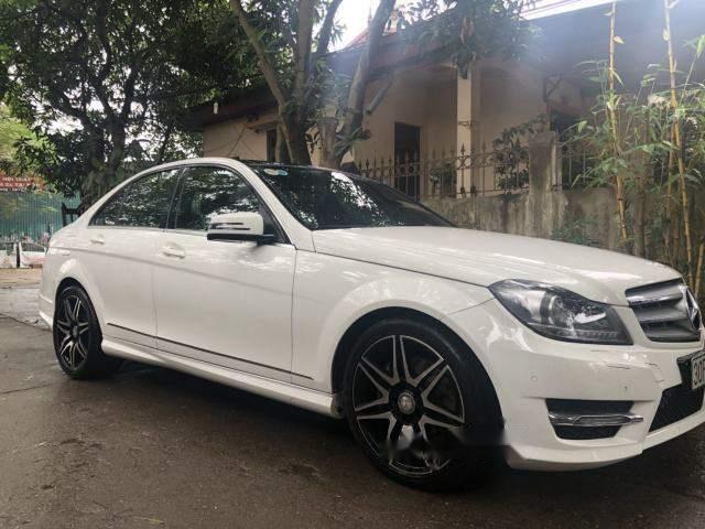 Bán ô tô Mercedes C300 AMG Plus đời 2013, màu trắng còn mới