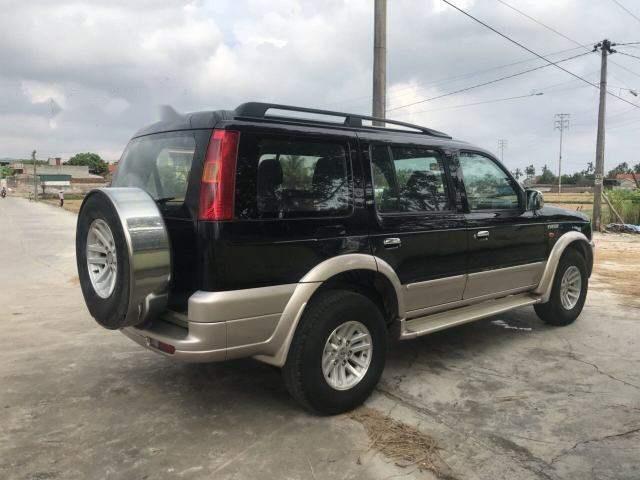 Cần bán Ford Everest 4x2 2006, màu đen, chính chủ 0