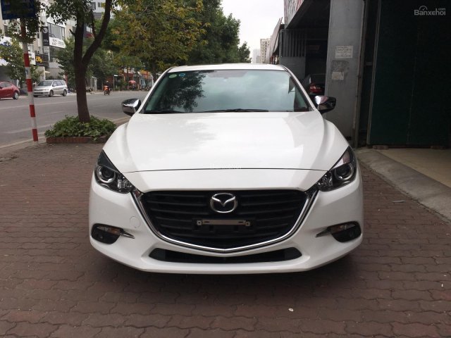 Cần bán Mazda 3 Facelift sản xuất 2017, màu trắng như mới