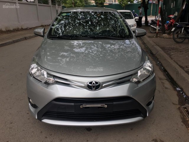 Bán ô tô Toyota Vios E 1.5MT sản xuất 2015, màu bạc, giá tốt