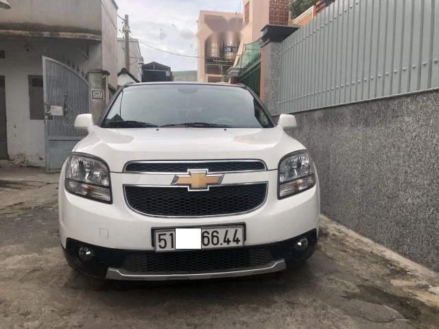 Bán lại xe Chevrolet Orlando sản xuất 2013, màu trắng, chính chủ