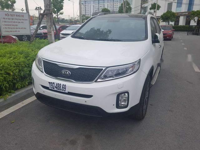 Cần bán gấp Kia Sorento sản xuất năm 2016, màu trắng 