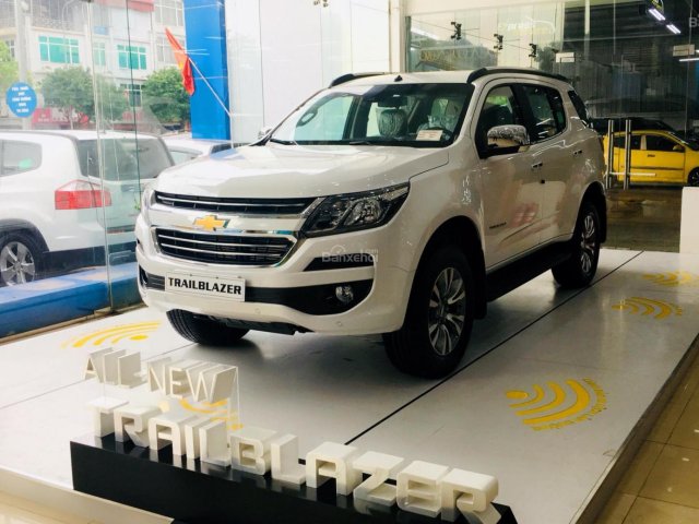 Không cần trả trước rước ngay xe Trailblazer 7 chỗ 2018, máy dầu, nhập khẩu. LH 0962951192