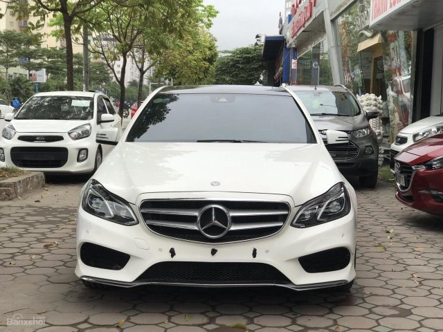 Cần bán xe Mercedes E400 AMG năm sản xuất 2016, màu trắng