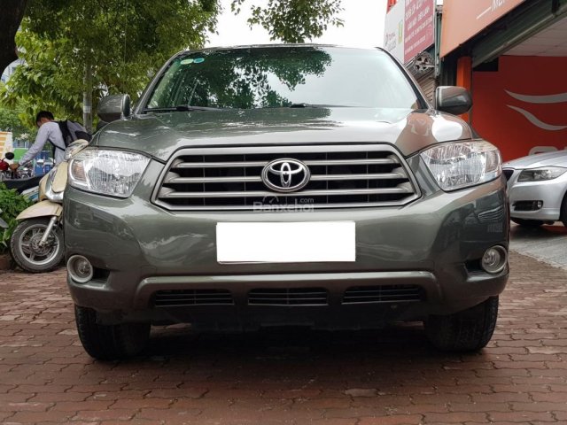 Cần bán xe Toyota Highlander năm sản xuất 2010, nhập khẩu nguyên chiếc