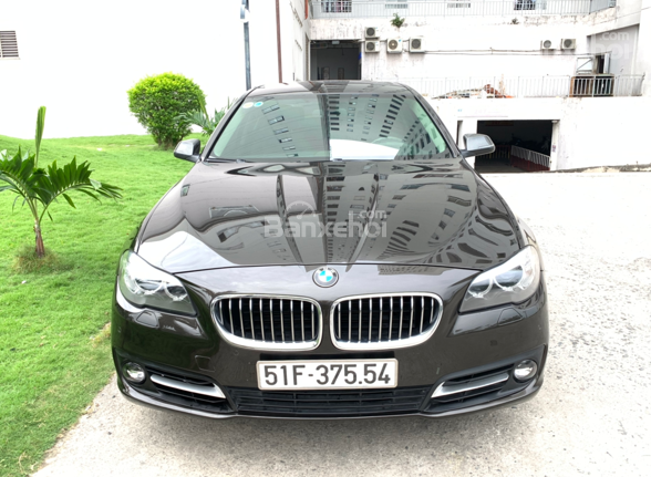 Bán BMW 520i model 2016 màu nâu, xe mua mới0