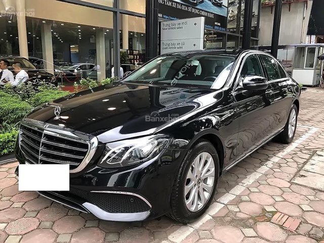 Bán Mercedes E200 năm sản xuất 2017, màu đen