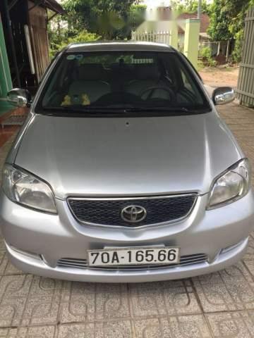 Cần bán Toyota Vios đời 2003, màu bạc, nhập khẩu nguyên chiếc